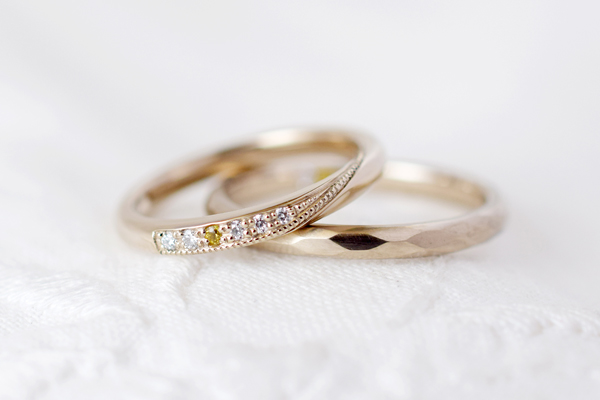 お二人の誕生石、ダイアモンドとイエローサファイアを合わせると8ピースの末広がりになるオーダーメイドのご結婚指輪です。＊静岡県浜松市ジュエリープシュケー